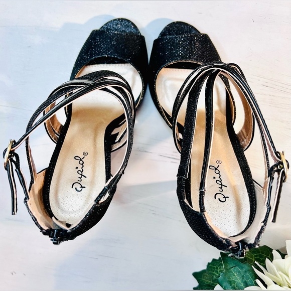 Qupid Women Glitter Peep Toe Criss Cross Stiletto Heel Sandal, Black, Size 7.5 - Picture 5 of 8